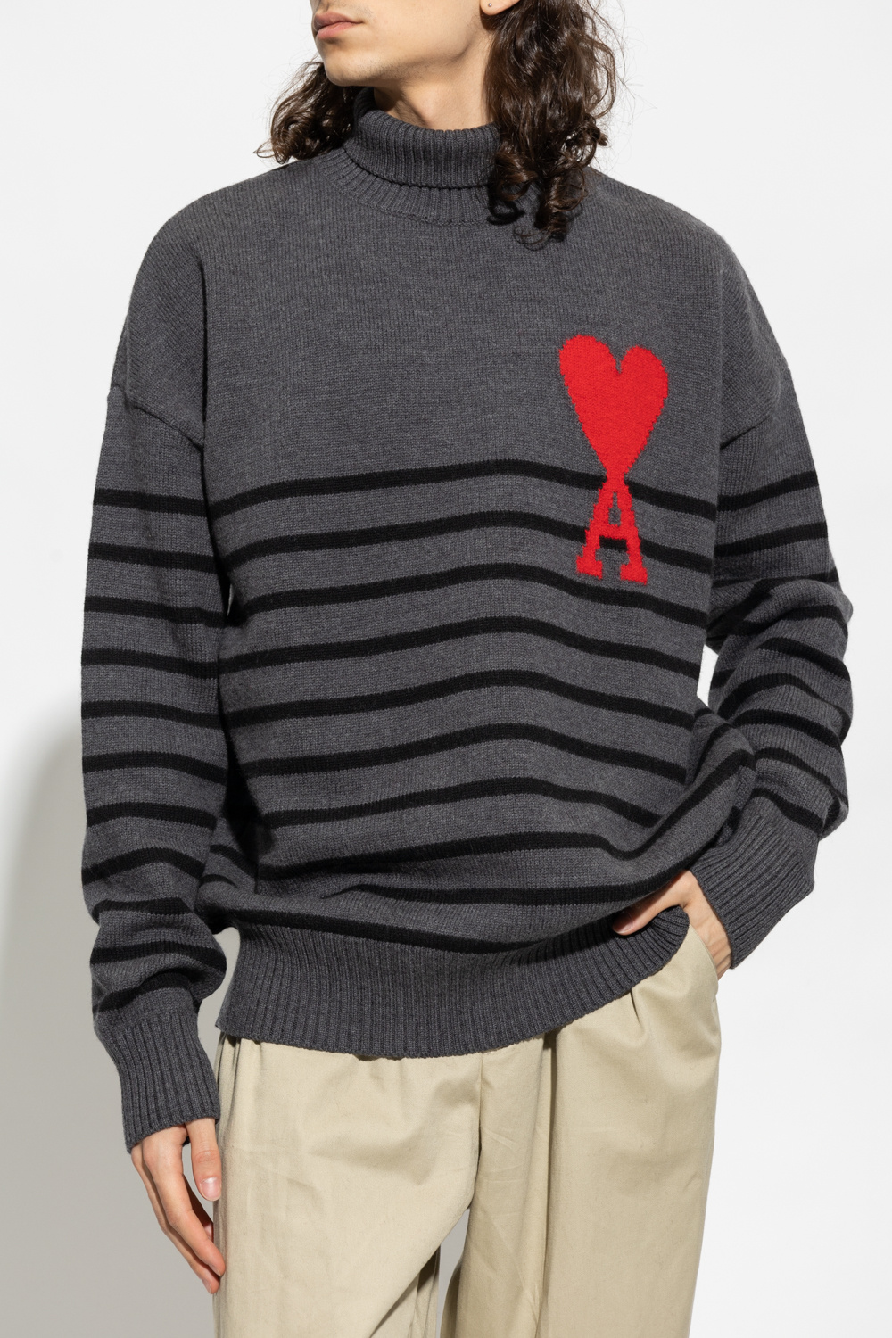 AMI Alexandre Mattiussi // Black & Red Heart Turtleneck Sweater – VSP  Consignment
