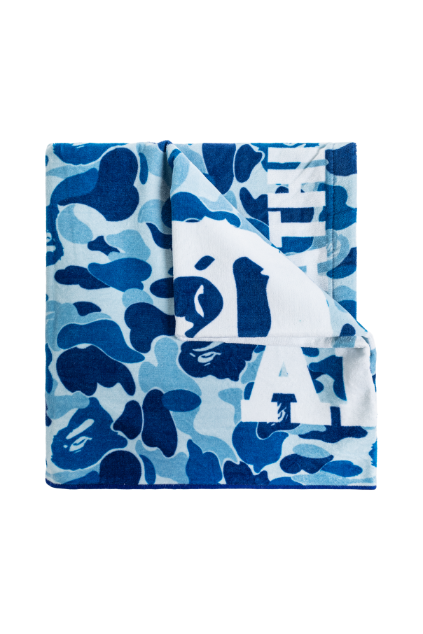 Towel with logo od A BATHING APE®