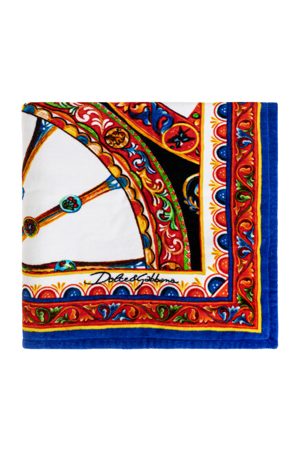 Bath towel with 