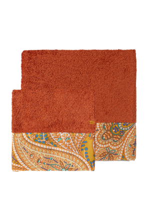 Set of two towels