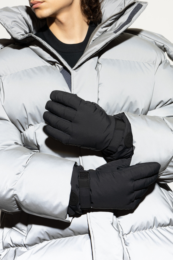 Canada Goose Puffy gloves