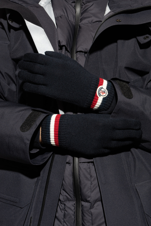 Moncler Woolen gloves with logo patch
