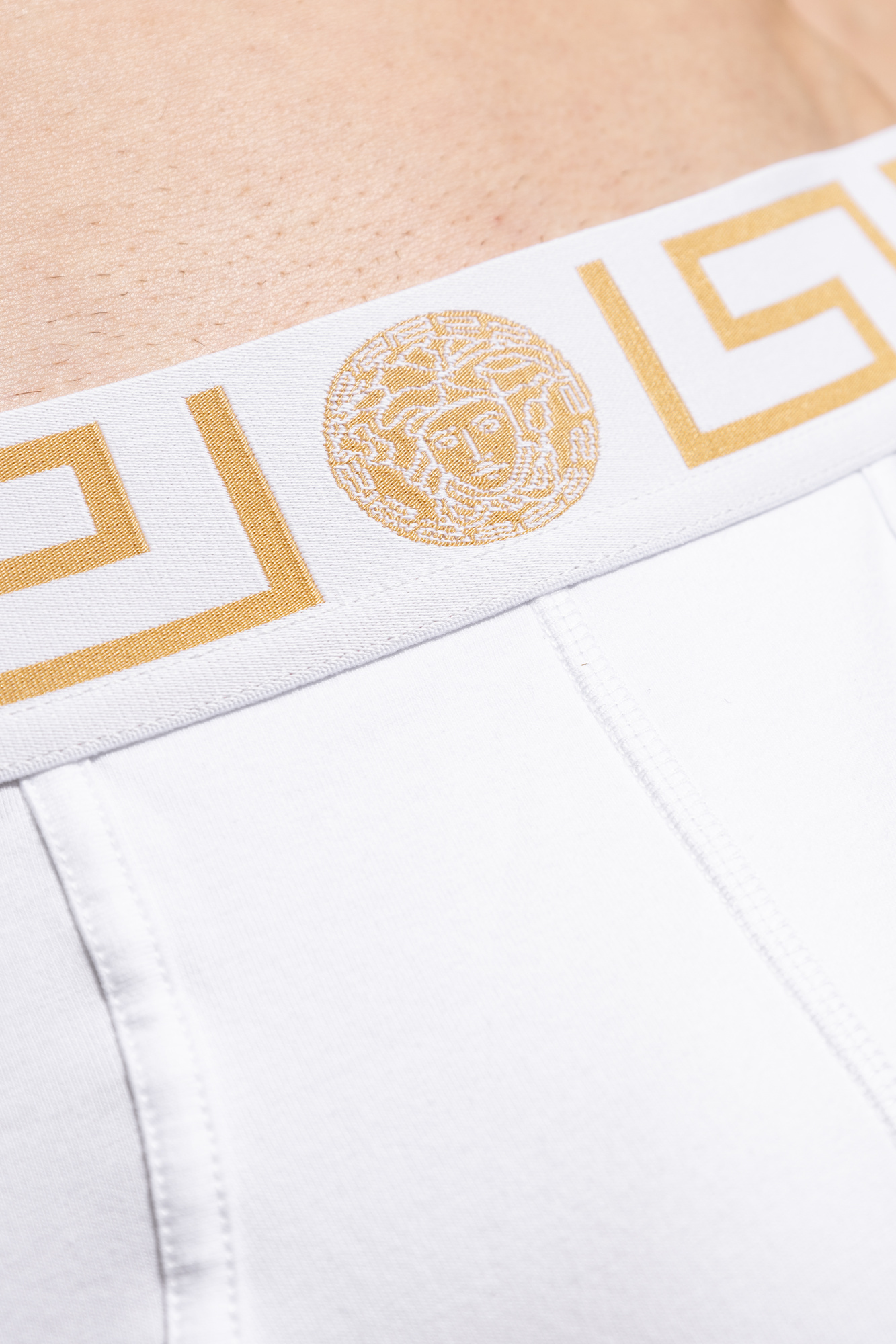 Versace SUMMER TRENDS IN YOUR WARDROBE