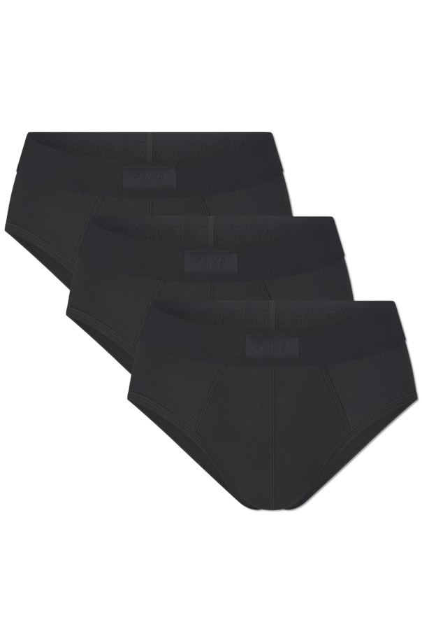 Three-pack of briefs od SKIMS