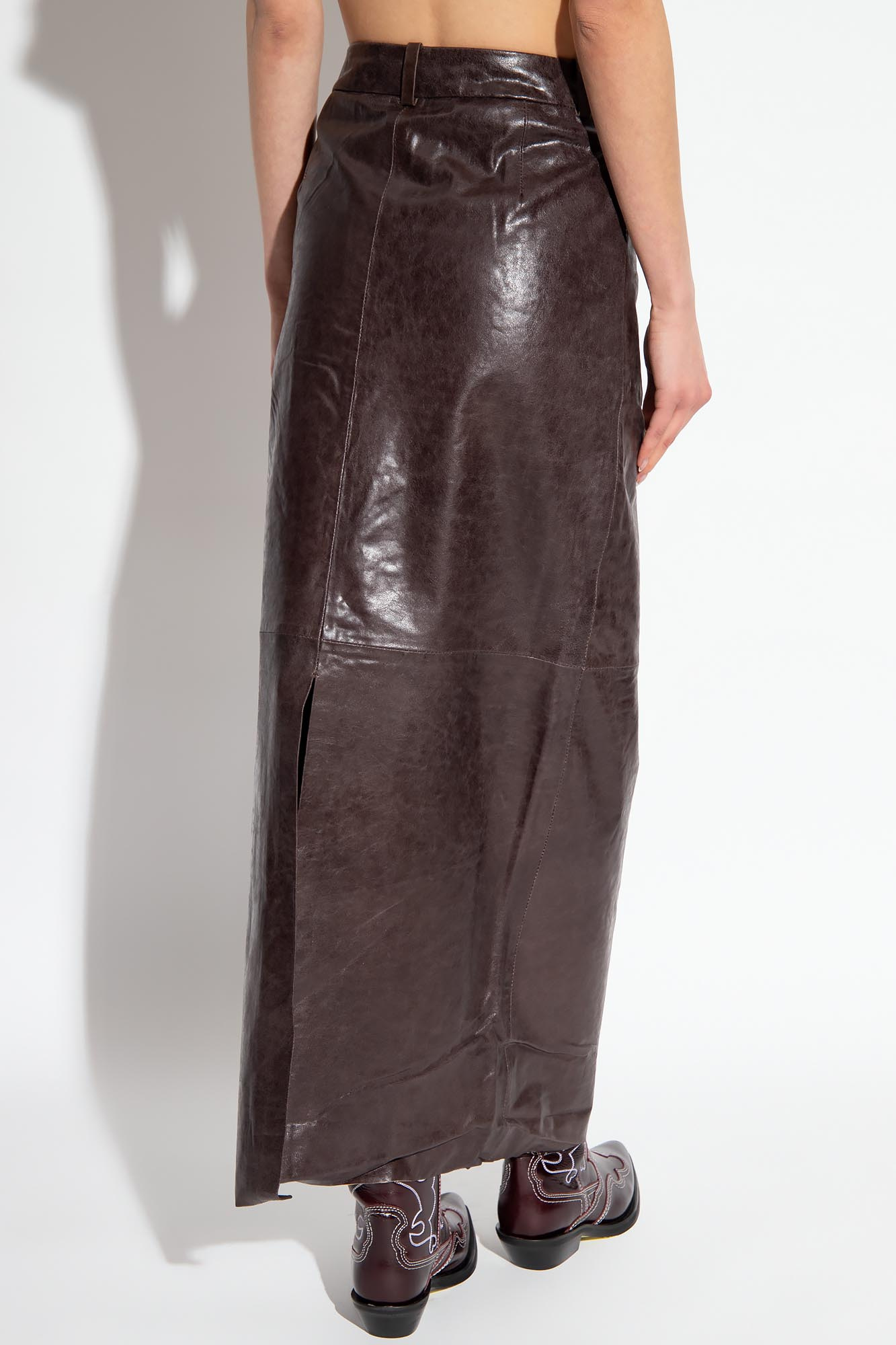 Gestuz ‘Ibbiegz’ leather skirt