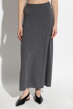 Lisa Yang Rock "Dolly"