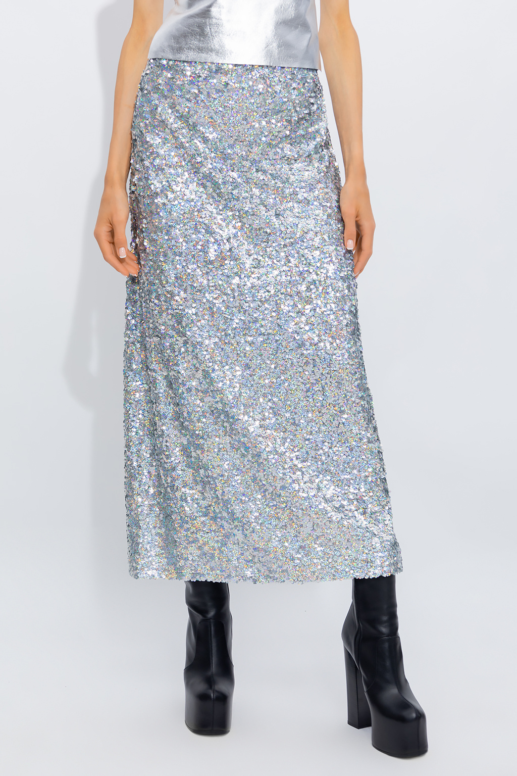 Check out the most fashionable models Sequinned skirt