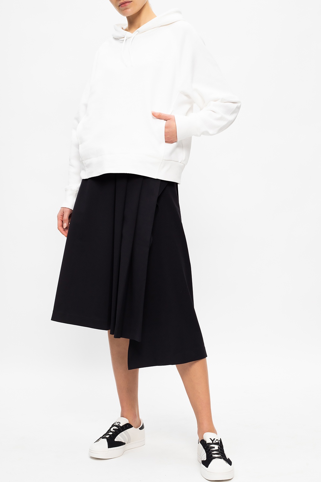 Composition / Capacity Skirt with logo