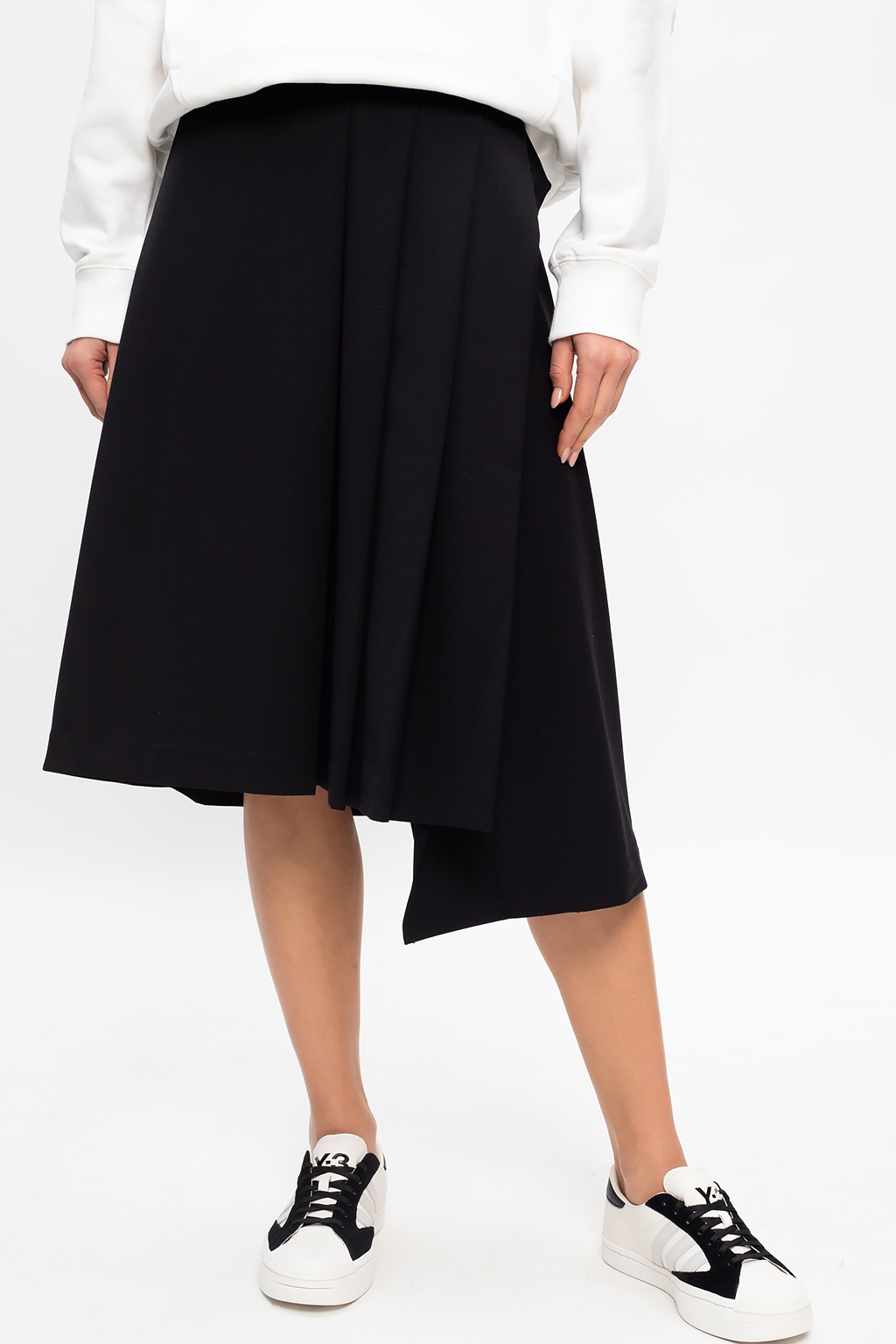 Composition / Capacity Skirt with logo