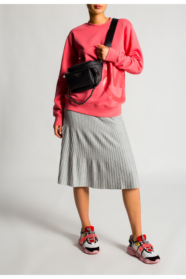 A STEP AHEAD IN STYLISH SHOES Ribbed skirt