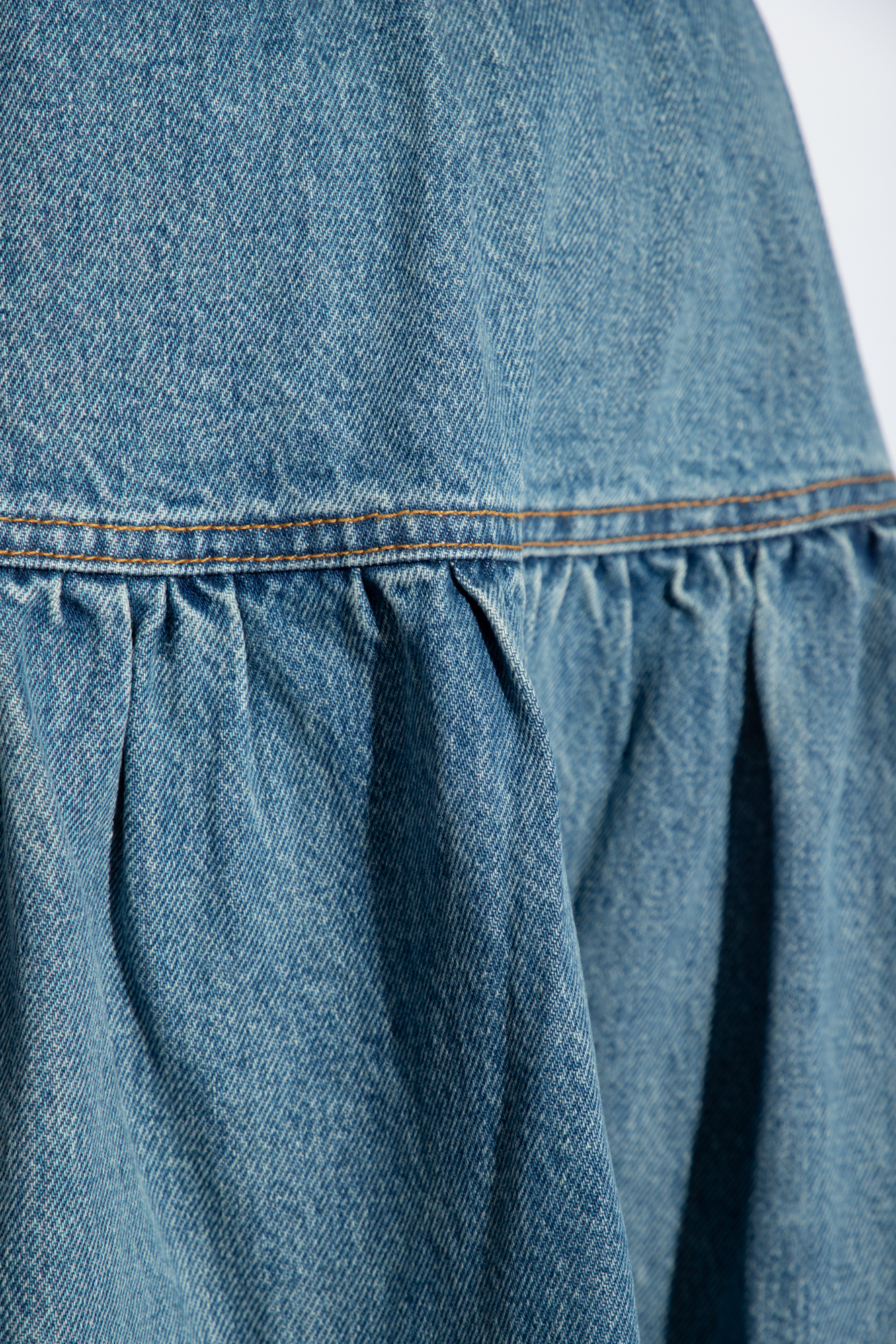 Ulla Johnson ‘The Astrid’ denim skirt