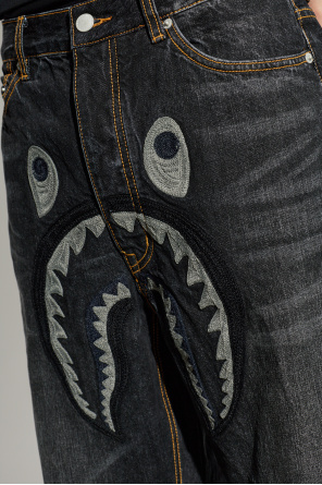 A BATHING APE® Jeans mit Aufnäher