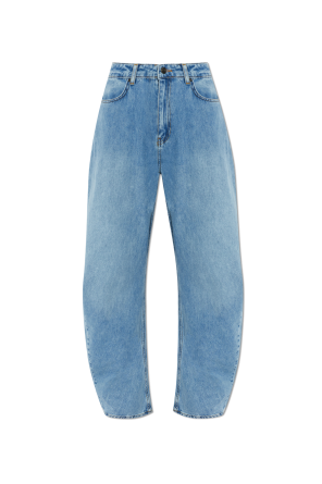 High-waisted jeans