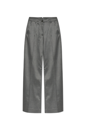 Trousers with crease