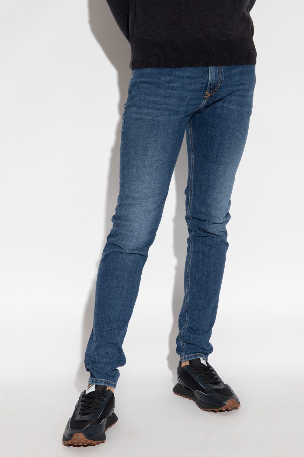 Diesel ‘1979 SLEENKE’ L.32 jeans