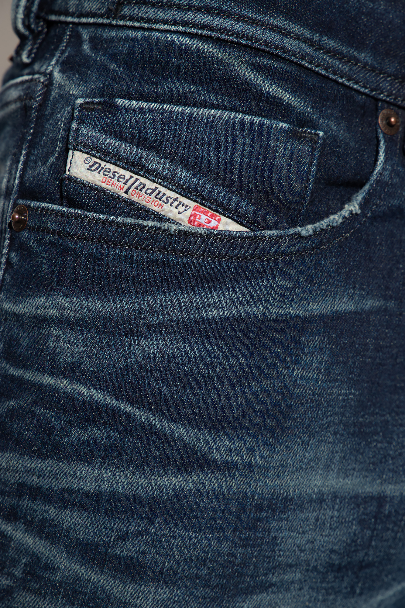 Diesel ‘1979 SLEENKER L.32’ skinny jeans