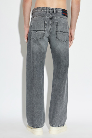 Diesel ‘1980 D-EEPER’ jeans
