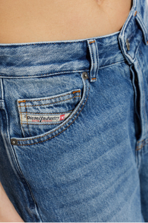 Diesel Jeans `1981 D-WENT`