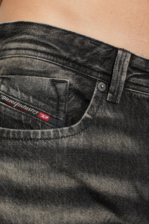 Diesel ‘1985 LARKEE-FSJ’ jeans
