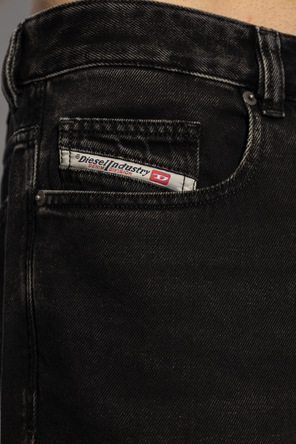 Diesel ‘2001 D-MACRO L.30’ jeans