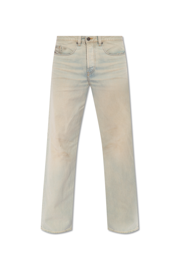 ‘2001 D-MACRO L.32’ jeans od Diesel