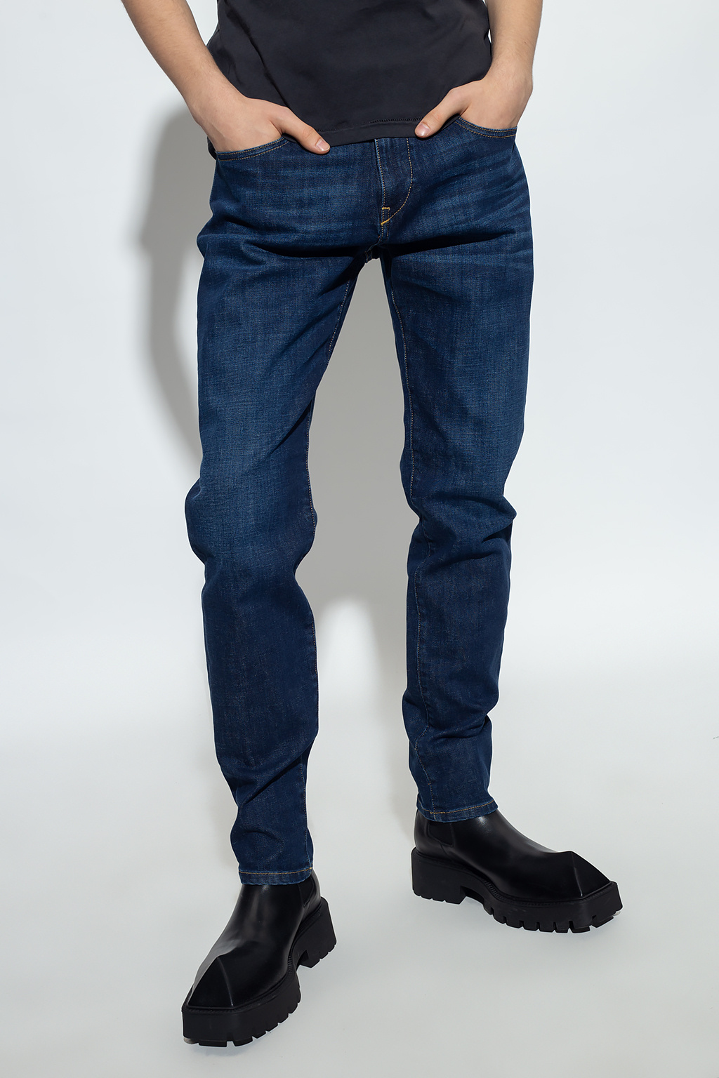 Diesel ‘2019 D-Strukt’ slim jeans