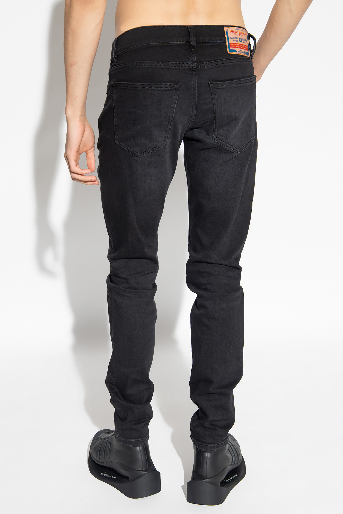 Diesel ‘2019 D-STRUKT L.32’ slim fit jeans