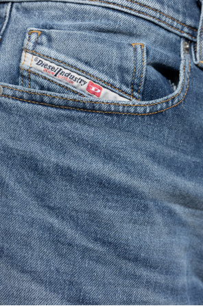 Diesel Jeansy `2023 D-FINITIVE`