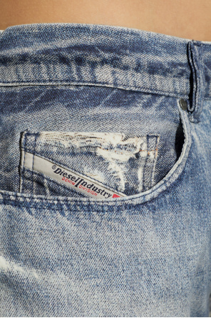 Diesel ‘2090 D-VEEKLEY-BW JOGG’ jeans