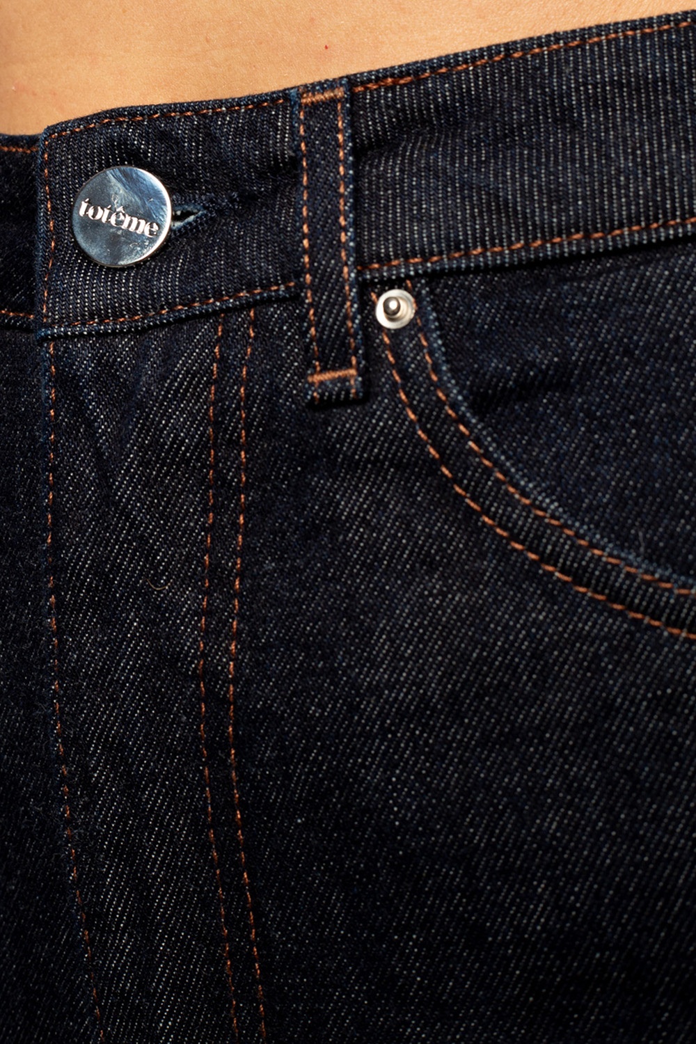 Toteme ‘Barrel’ jeans with logo