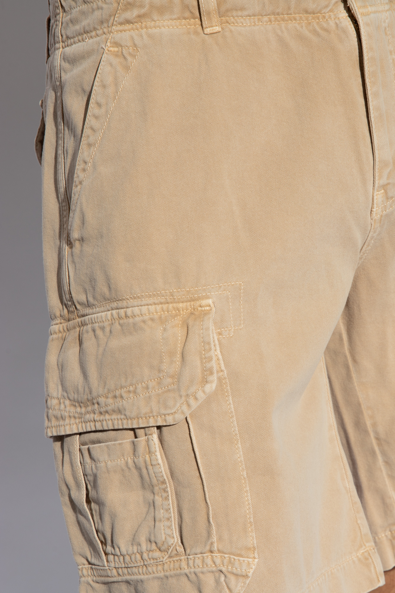 Moschino Cargo shorts