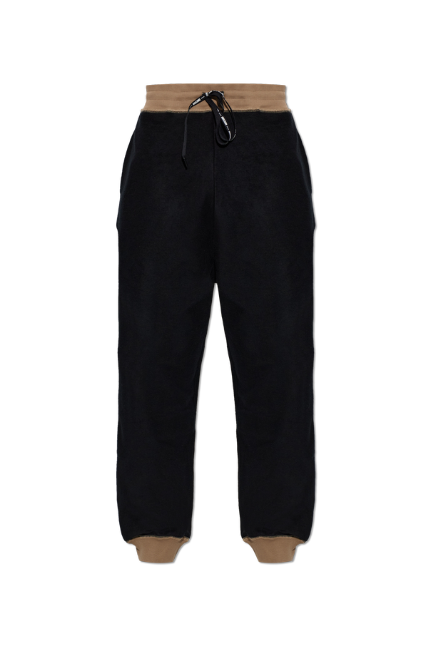 ‘Active’ trousers od Moschino