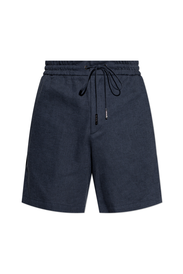 Shorts with an appliqué on the pocket od Iceberg