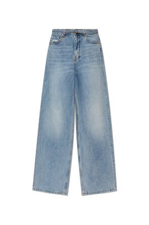 High-waisted jeans