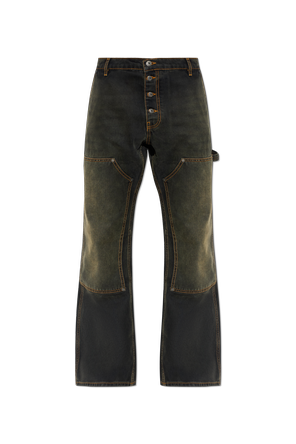 Jeans mit ausgestelltem Bein