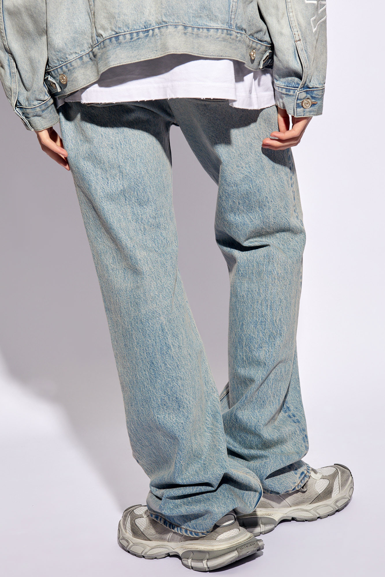Balenciaga Jeans mit weitem Bein und Blumenmuster 616 J