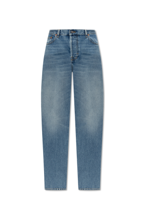 High-waisted jeans