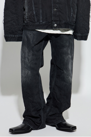 Balenciaga Jeans mit „Vintage“-Effekt