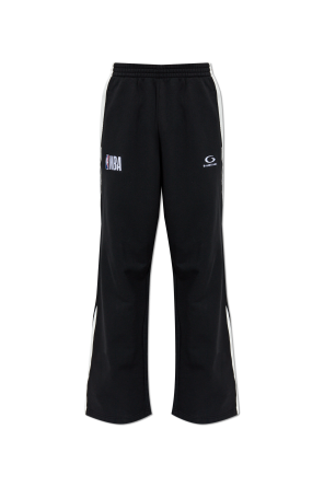 Sweatpants with straight legs