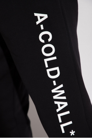 A-COLD-WALL* Tops and Shorts foi lançado em 2014 e desde então tem sido usado 1000 de um