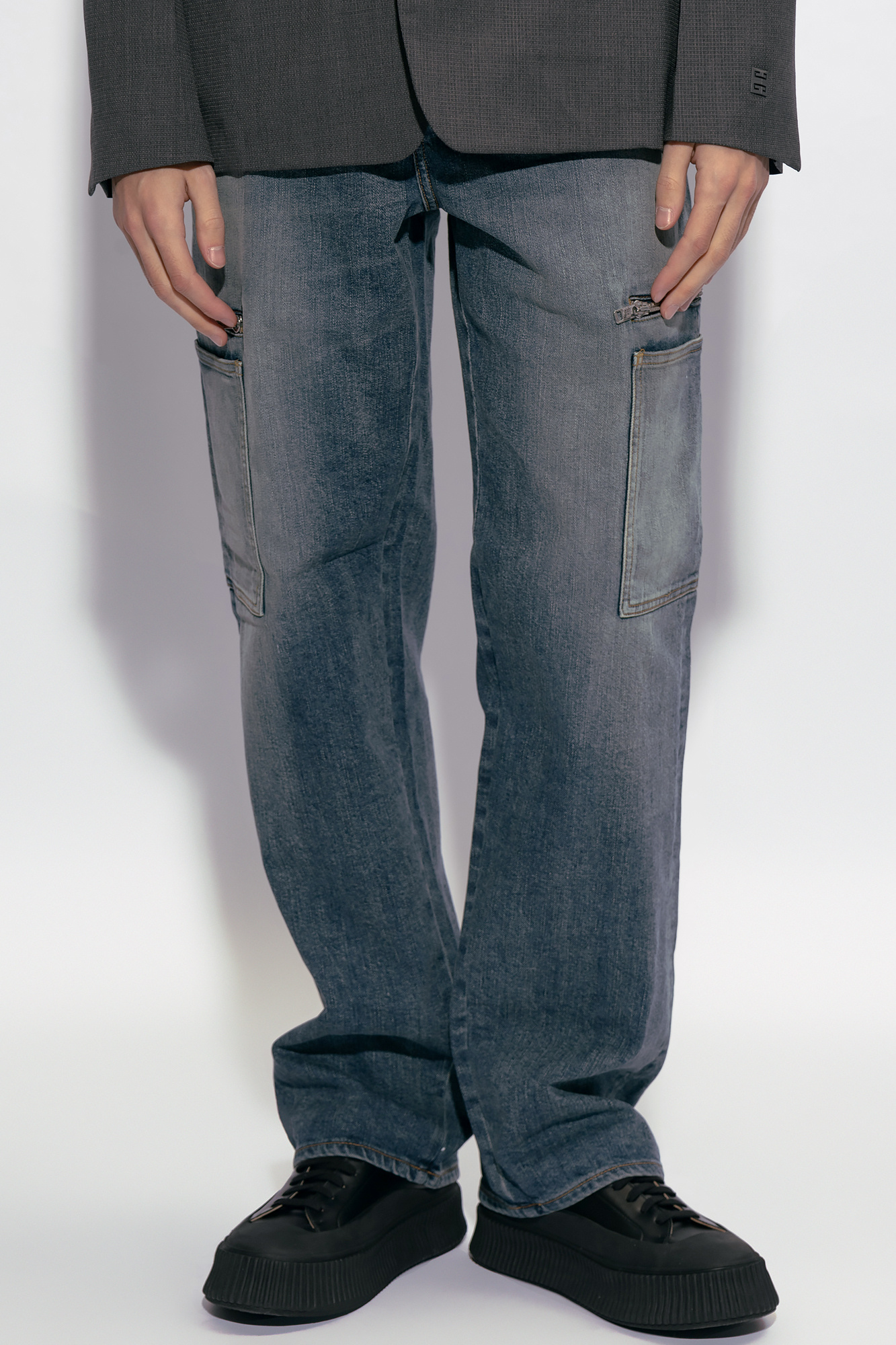 givenchy levres Jeans with multiple pockets