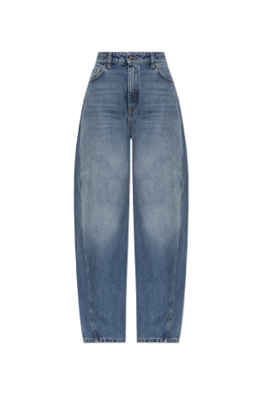 High-waisted jeans