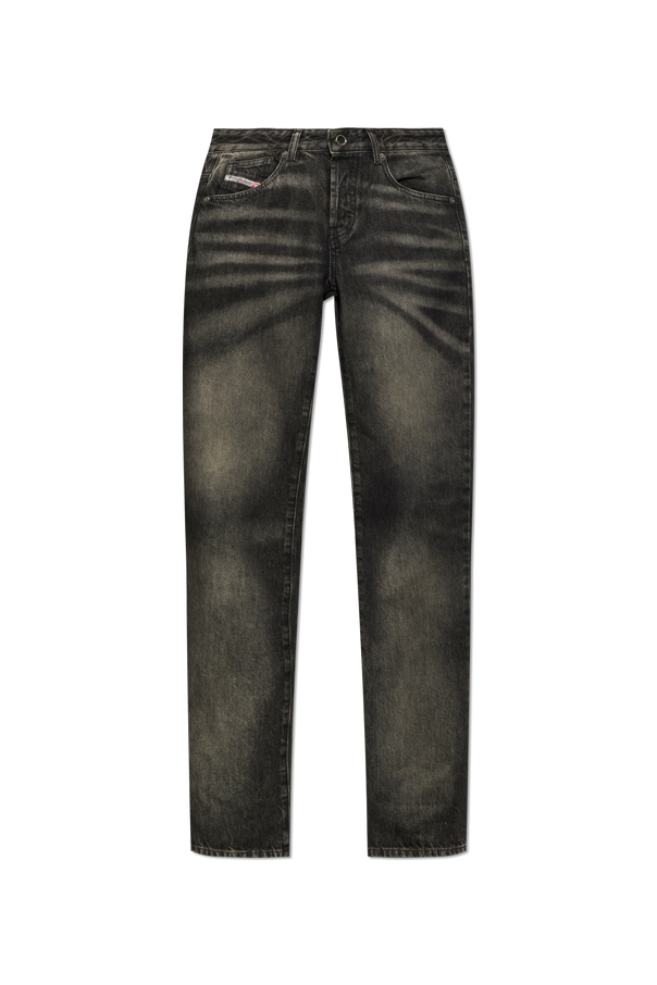 ‘D-HEEL-FSJ’ jeans od Diesel