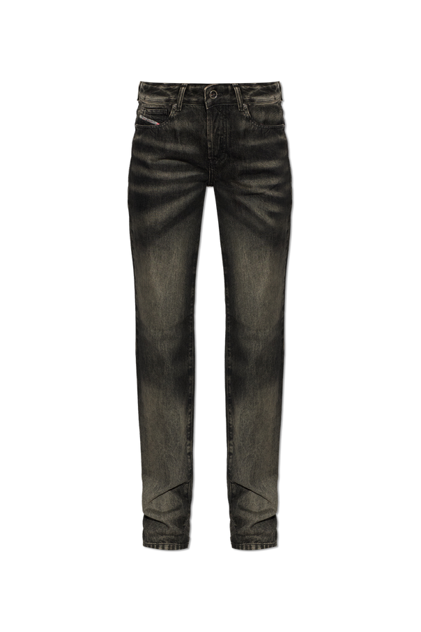 ‘D-HEEL-FSJ’ jeans od Diesel