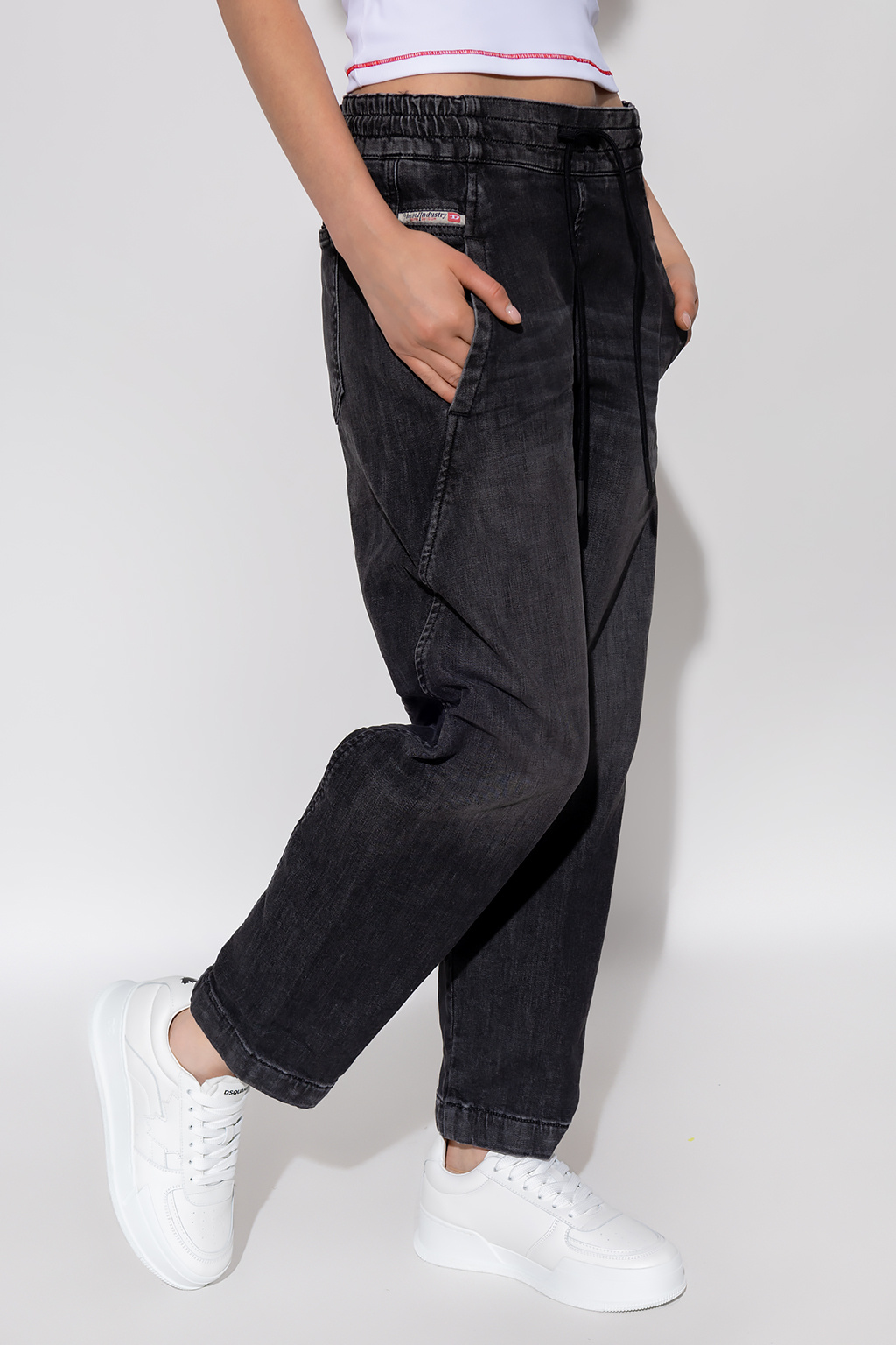 Diesel ‘D-KRAILEY’ Swoosh jeans