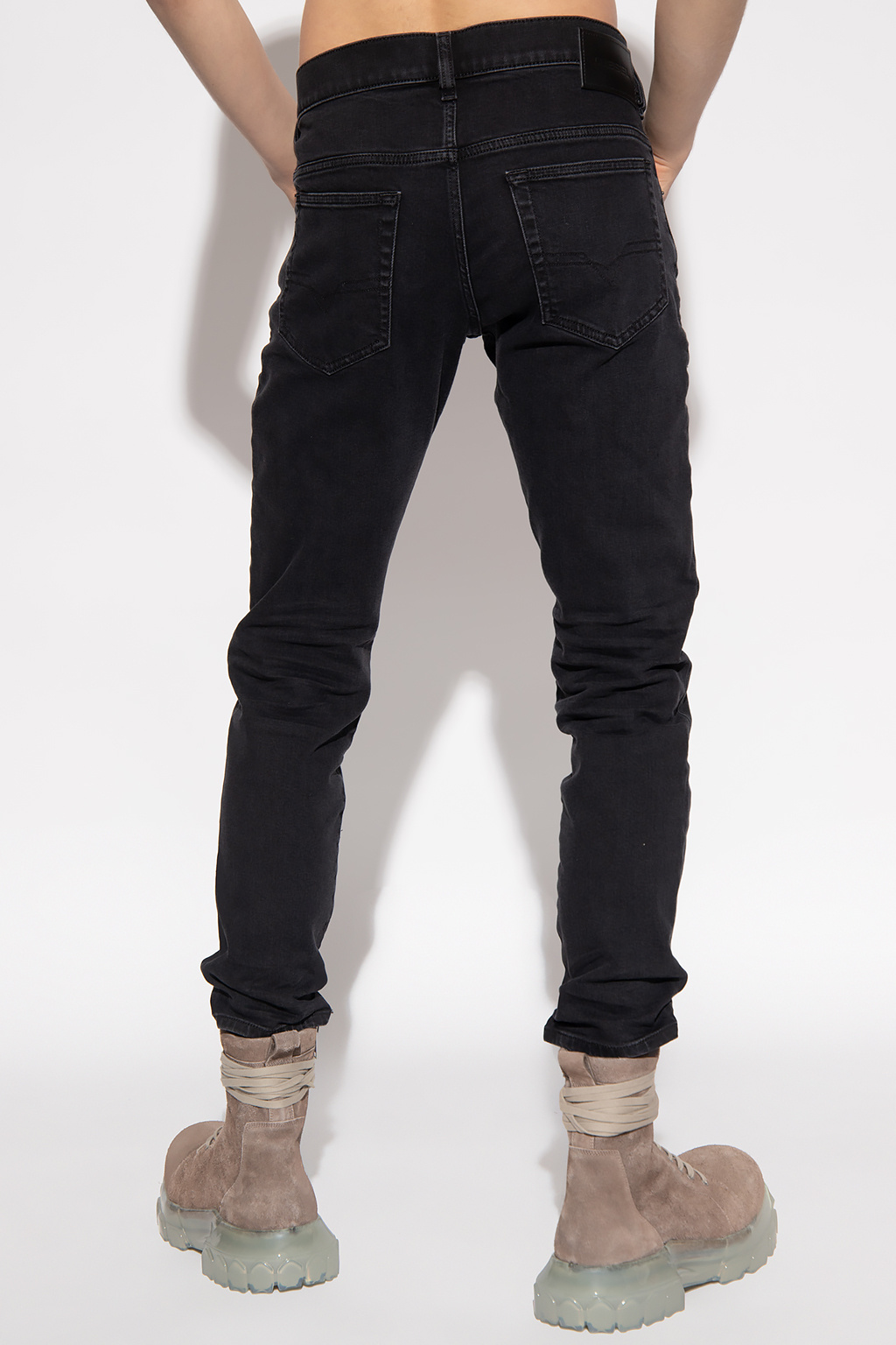 Diesel ‘D-Yennox’ tapered leg jeans