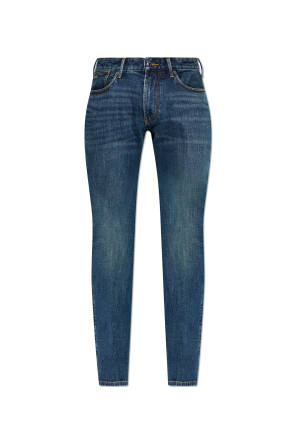 Jeansy ze zwężanymi nogawkami