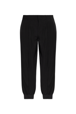 Pantalones con puño en las perneras