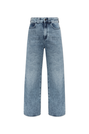 Jeansy typu `Regular Fit`