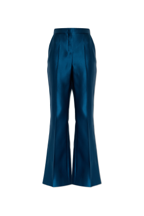 Seidenhose mit ausgestelltem, gebügeltem Bein